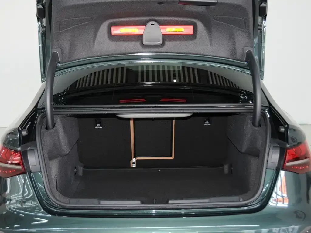 Audi A3 2024 из CN, фото 5