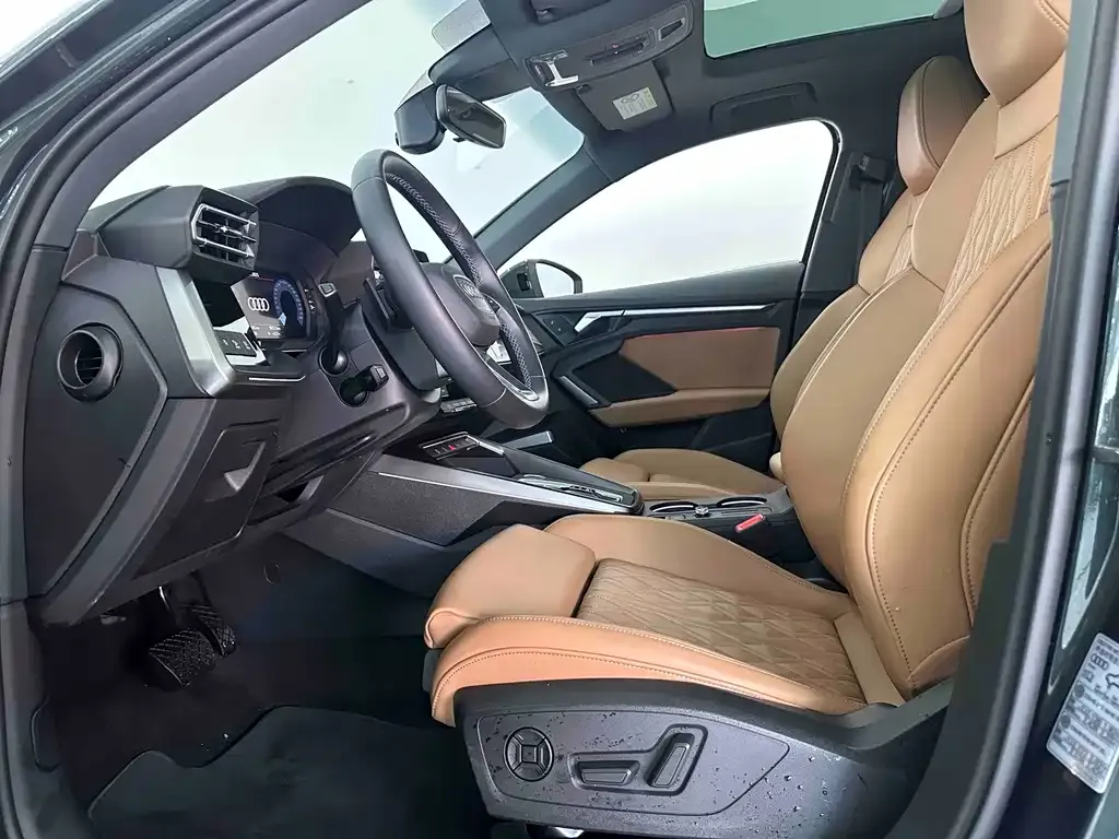 Audi A3 2024 из CN, фото 10