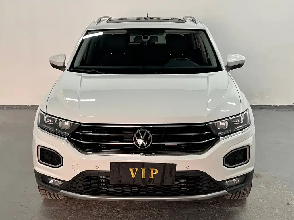 Volkswagen T-Roc — фото 6