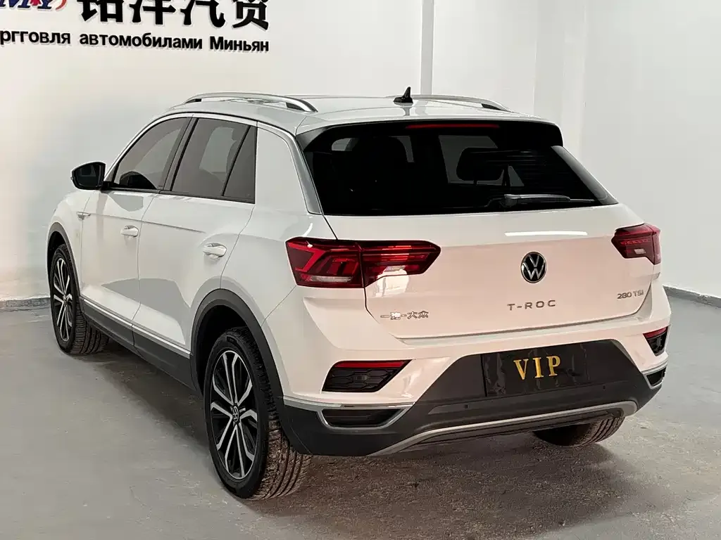 Volkswagen T-Roc — фото 3
