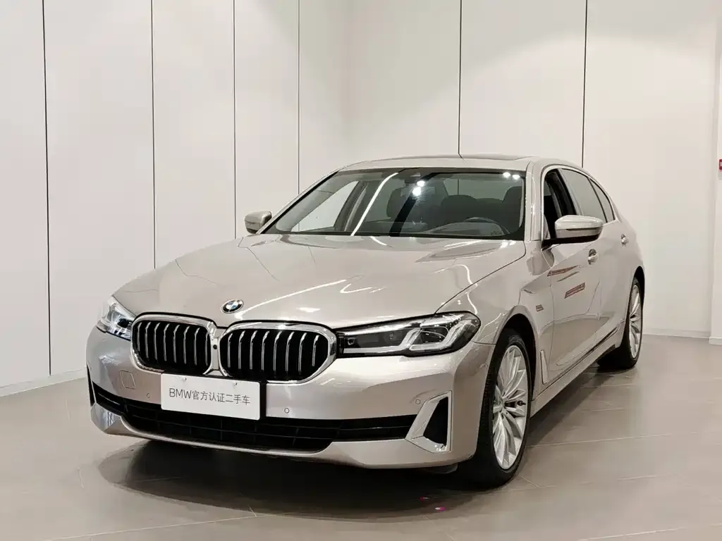 BMW 5 Series — фото 1
