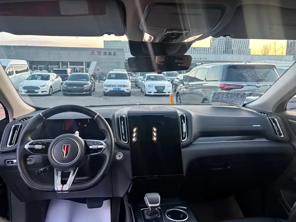 Hongqi HS3 PHEV 2024 из CN, фото 5