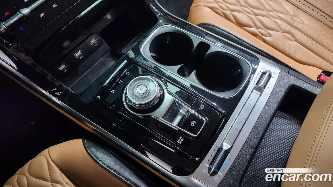 Kia Carnival — фото 10