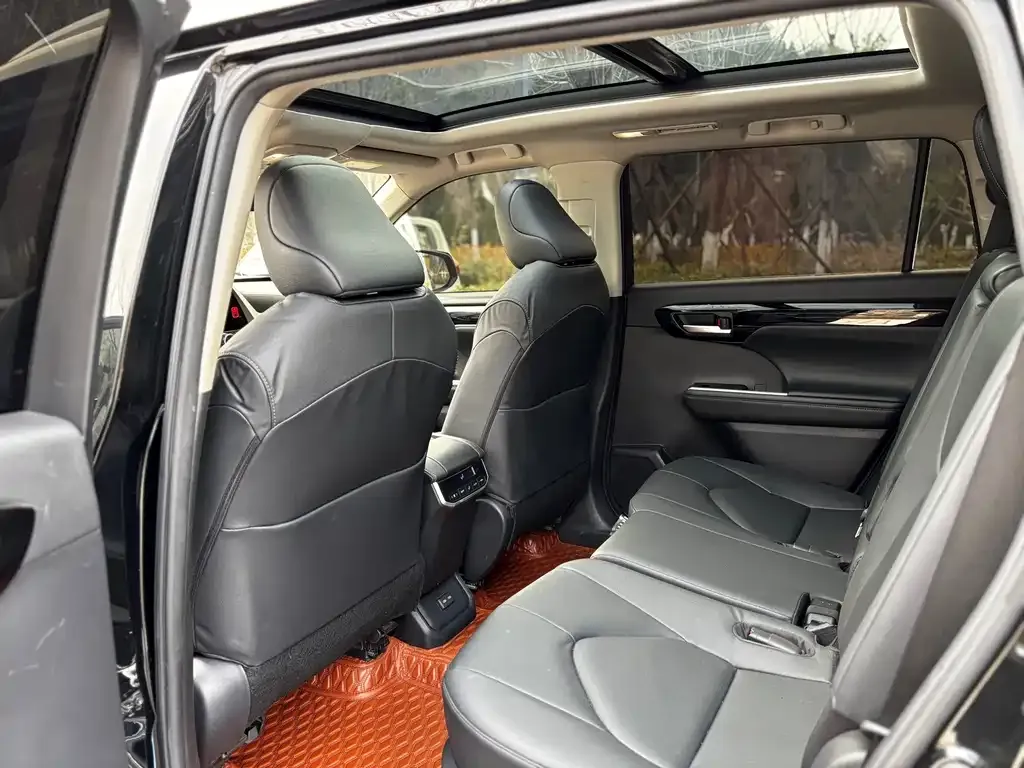 Toyota Highlander 2022 из CN, фото 4