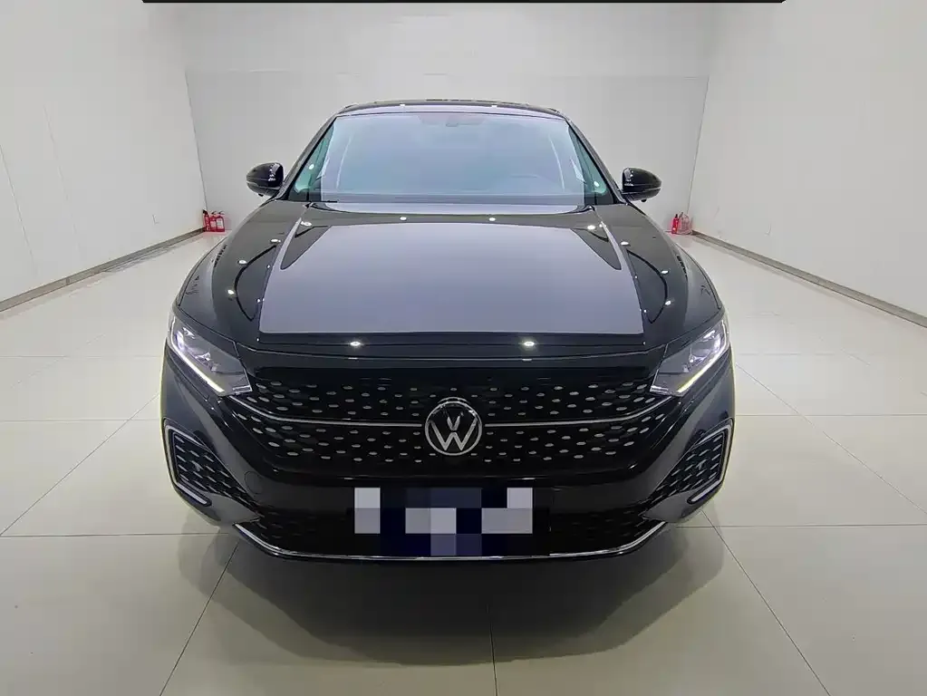 Volkswagen Passat 2023 из CN, фото 5
