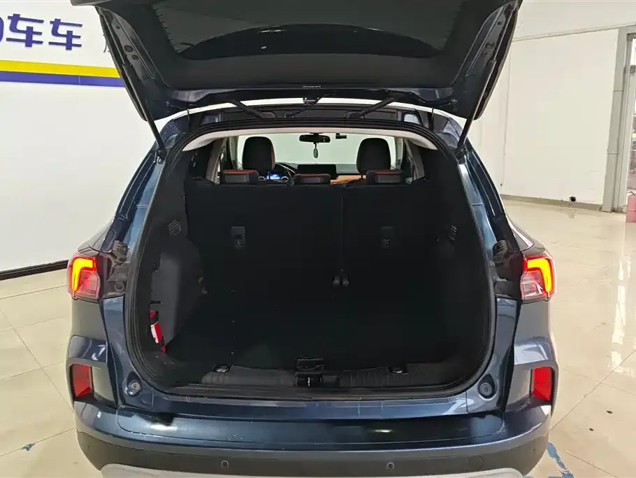 Ford Escape 2021 из CN, фото 4
