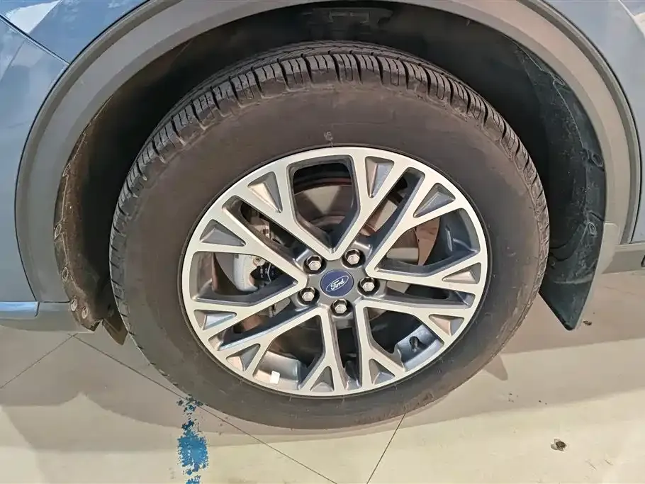 Ford Escape 2021 из CN, фото 6