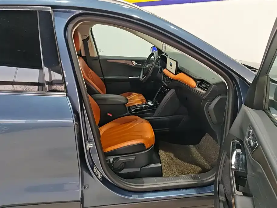 Ford Escape 2021 из CN, фото 8