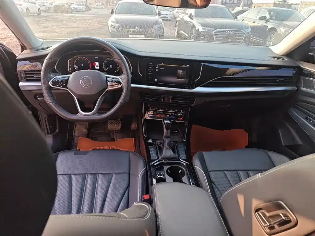 Volkswagen Passat 2023 из CN, фото 2