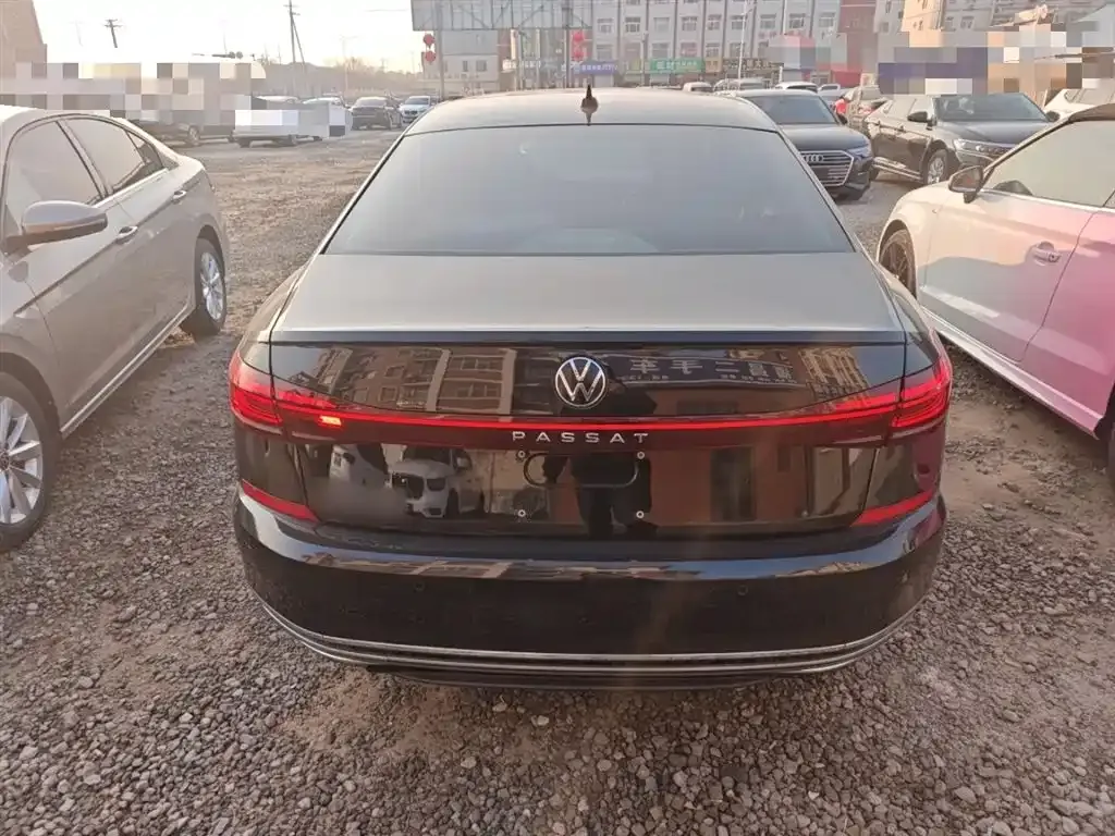 Volkswagen Passat 2023 из CN, фото 8