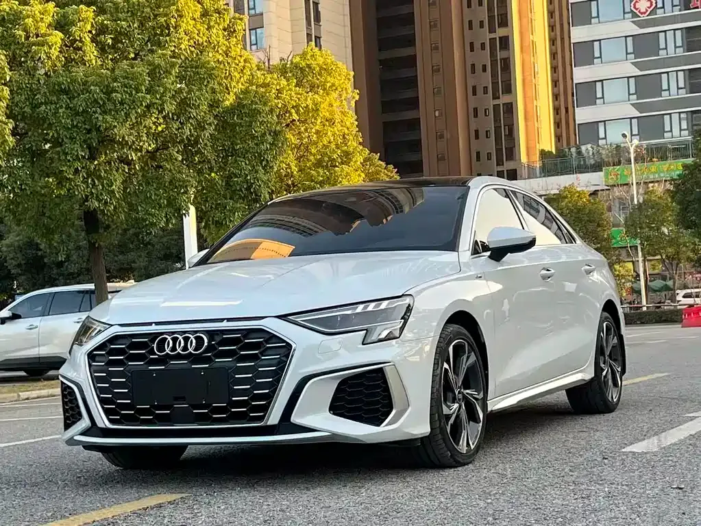 Audi A3 2024 из CN, фото 1