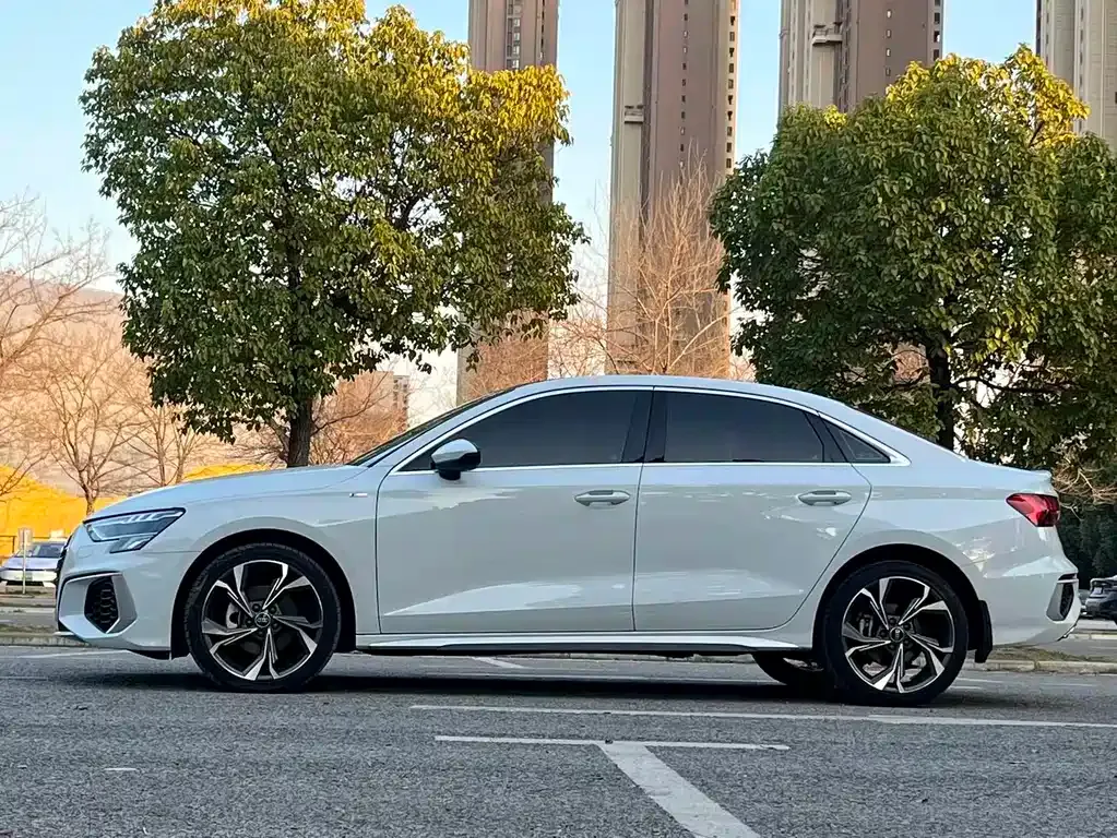 Audi A3 2024 из CN, фото 8
