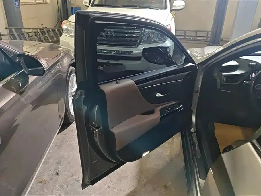 Lexus ES 2023 из CN, фото 9