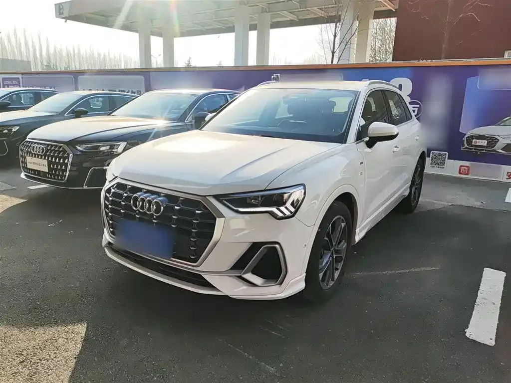Audi Q3 2023 из CN, фото 1