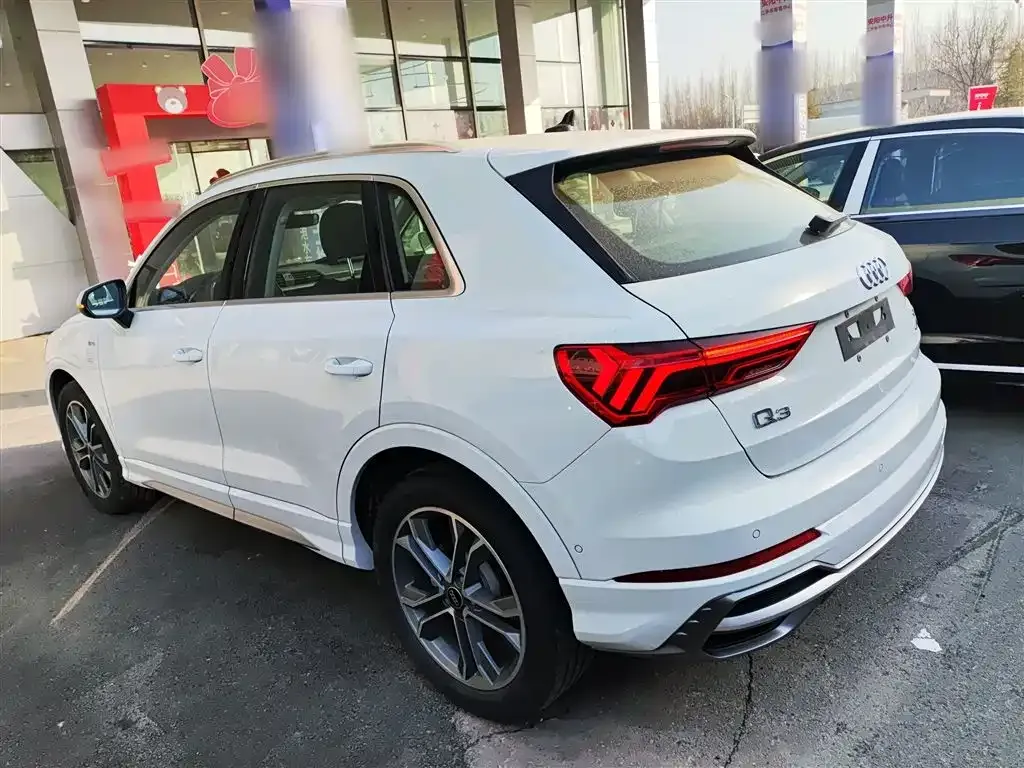 Audi Q3 2023 из CN, фото 5