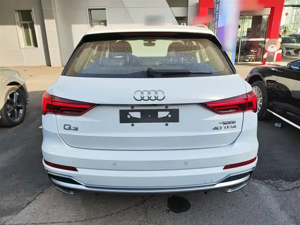 Audi Q3 2023 из CN, фото 7