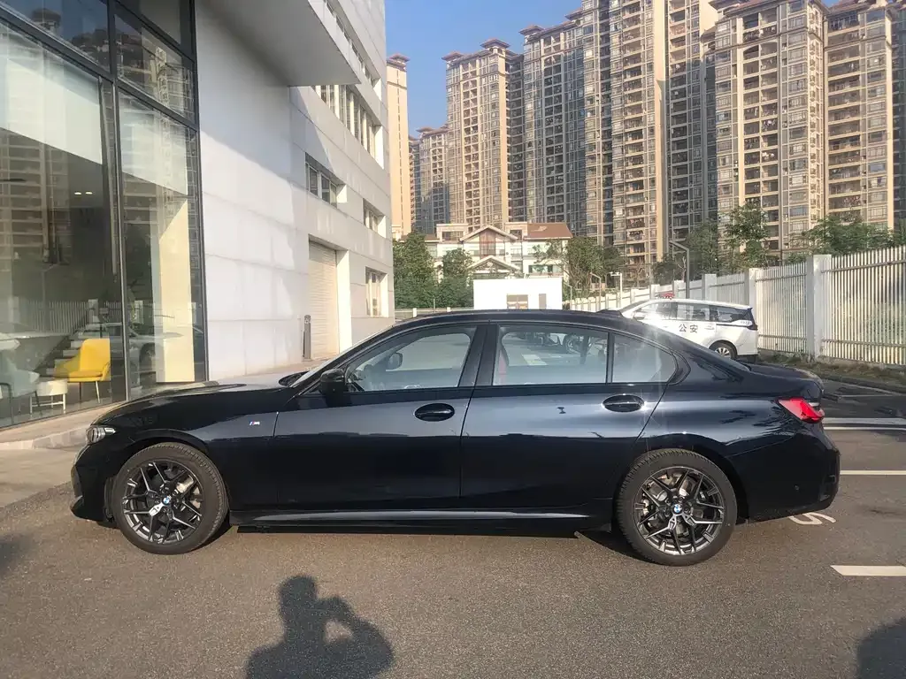 BMW 3 Series 2024 из CN, фото 10