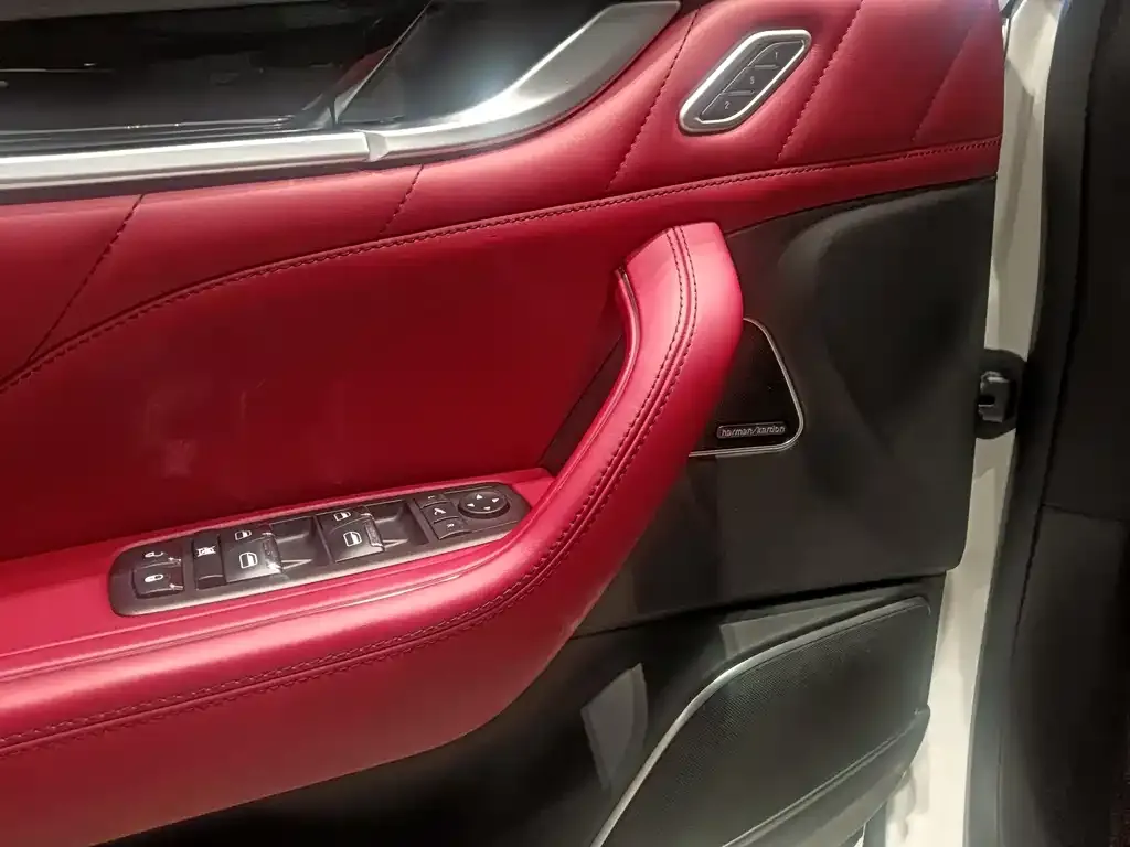 Maserati Levante 2021 из CN, фото 5