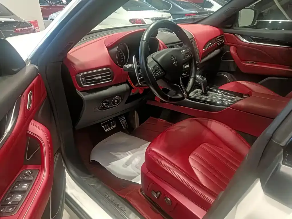 Maserati Levante 2021 из CN, фото 10