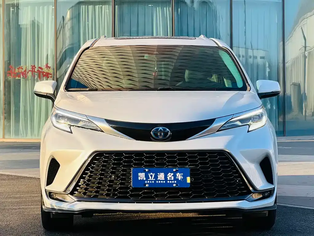 Toyota Granvia 2024 из CN, фото 8