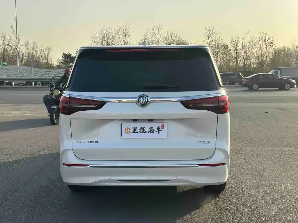 Buick GL8 2024 из CN, фото 7