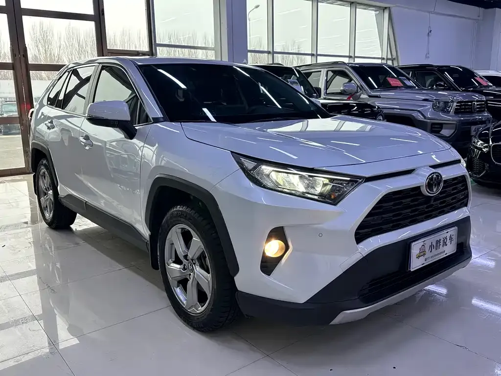 Toyota RAV4 2022 из CN, фото 3