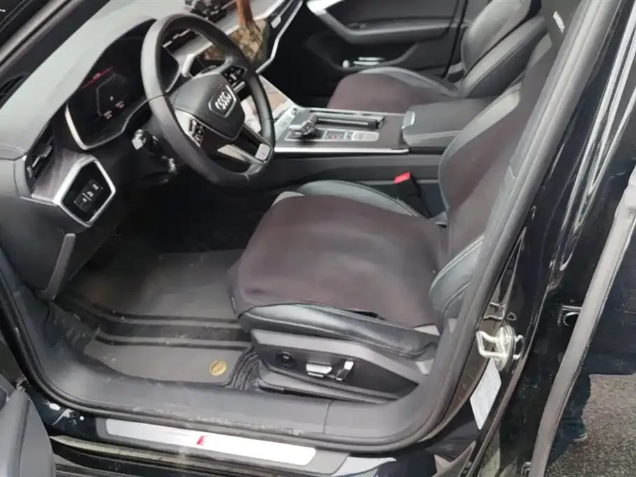 Audi A6L 2024 из CN, фото 6