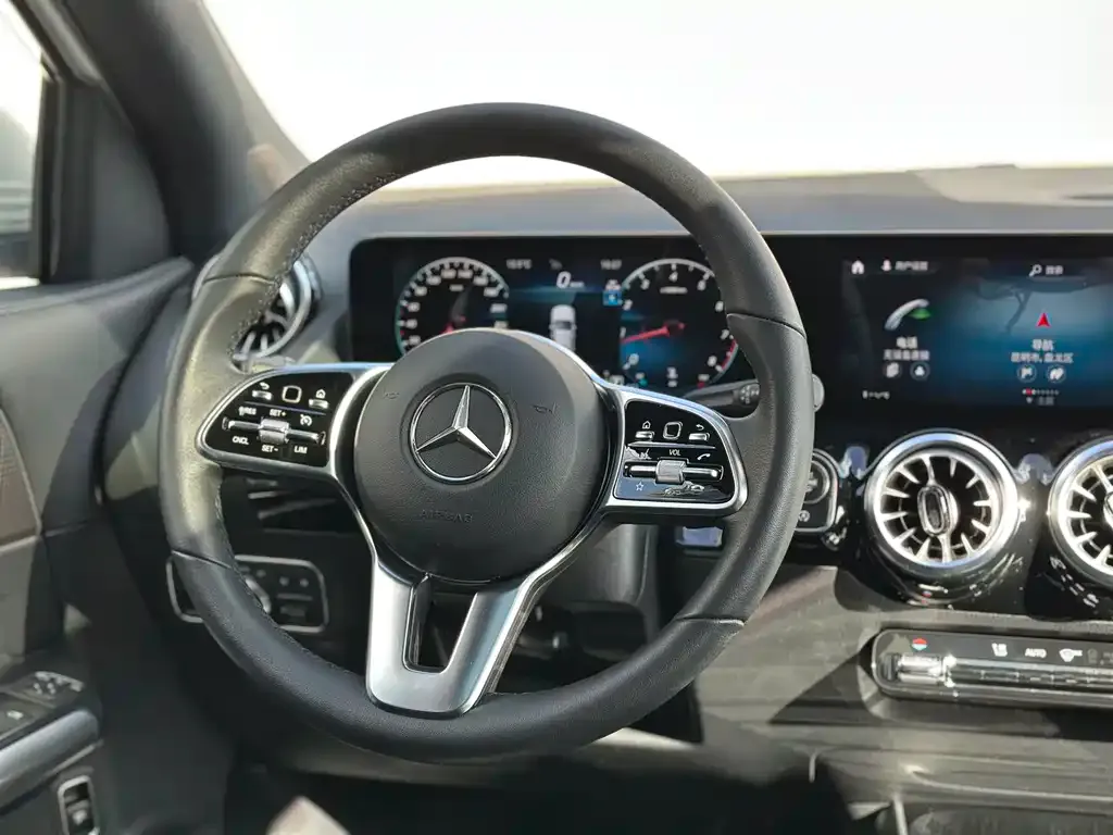 Mercedes-Benz GLA 2023 из CN, фото 5