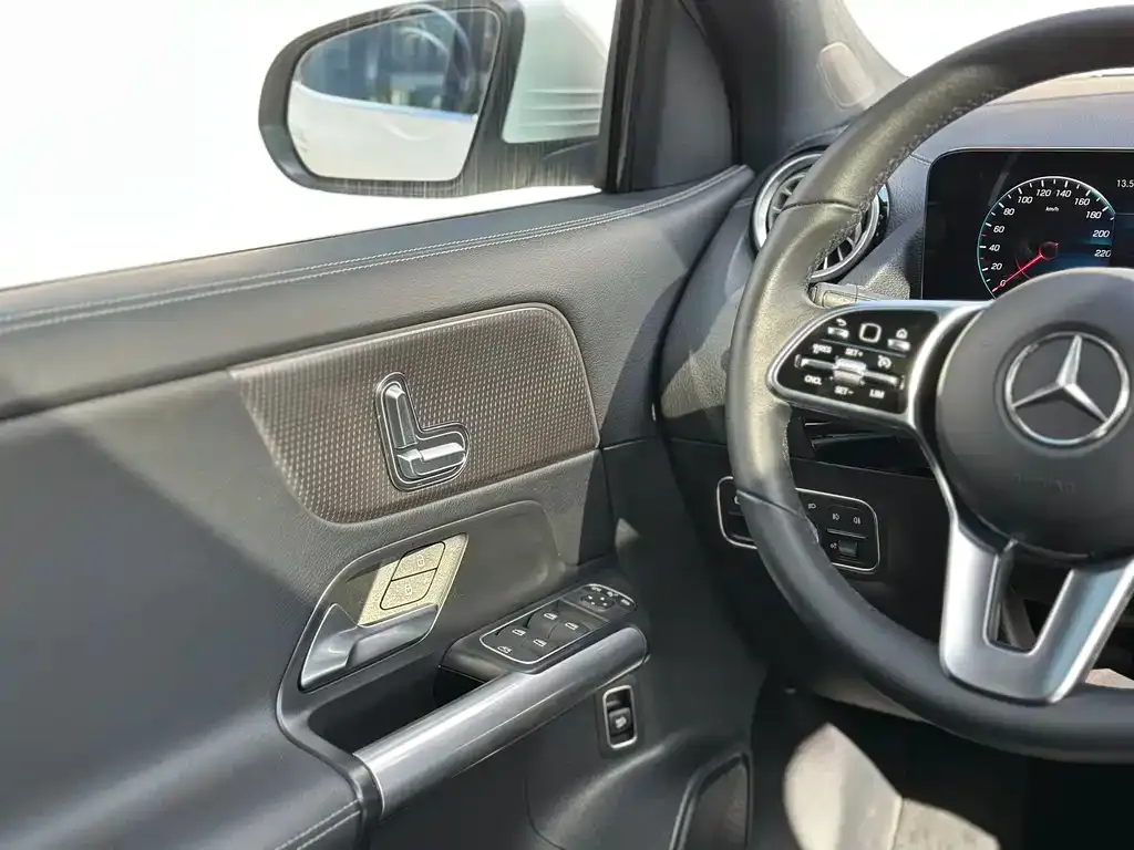 Mercedes-Benz GLA 2023 из CN, фото 6