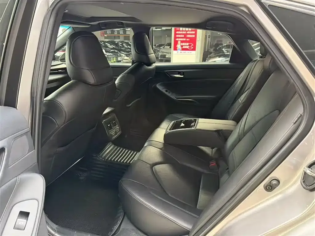 Toyota Avalon 2021 из CN, фото 4
