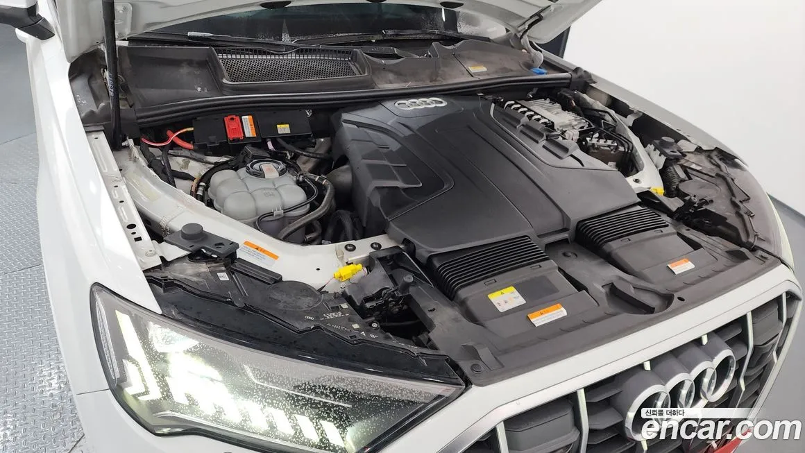 Audi Q7 2021 из KR, фото 9