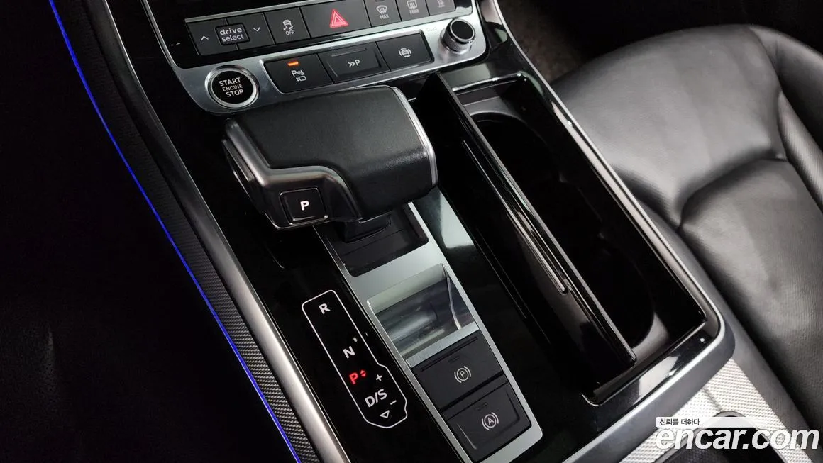 Audi Q7 2021 из KR, фото 7