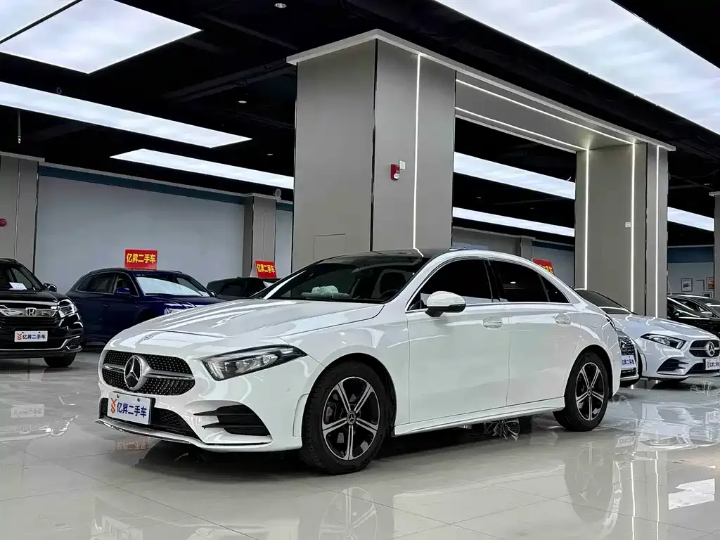 Mercedes-Benz A-Class — фото 1