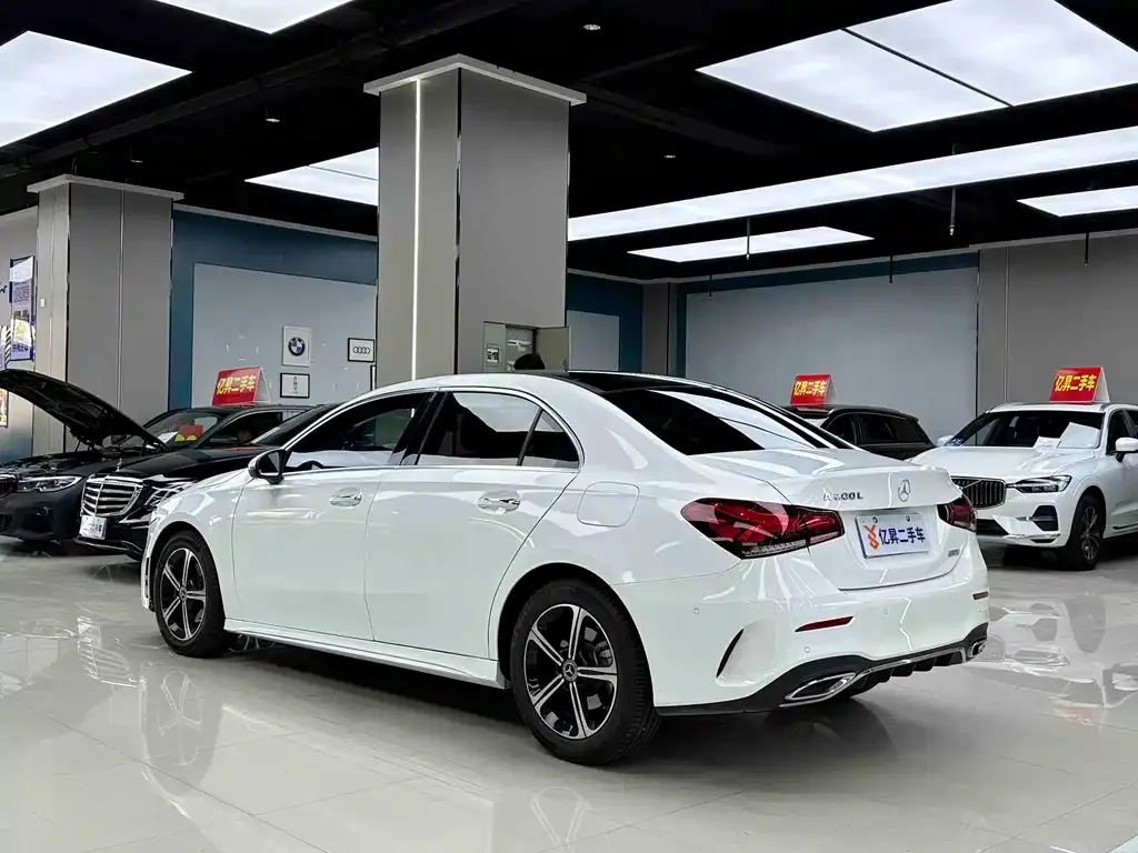 Mercedes-Benz A-Class — фото 9
