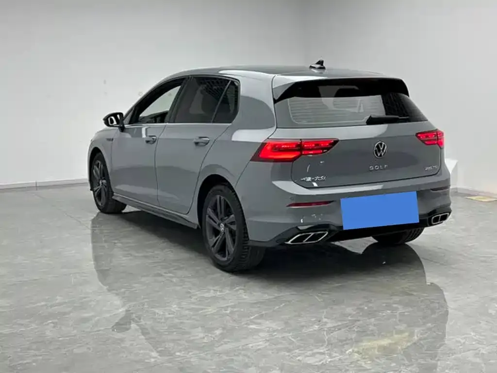 Volkswagen Golf 2023 из CN, фото 5