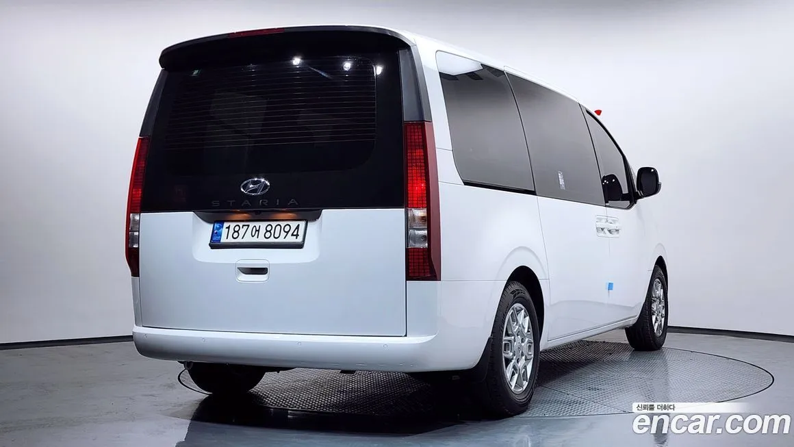 Hyundai Staria 2023 из KR, фото 2