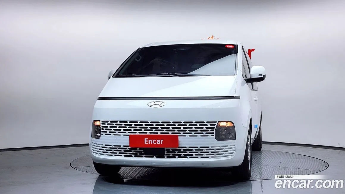 Hyundai Staria 2023 из KR, фото 3