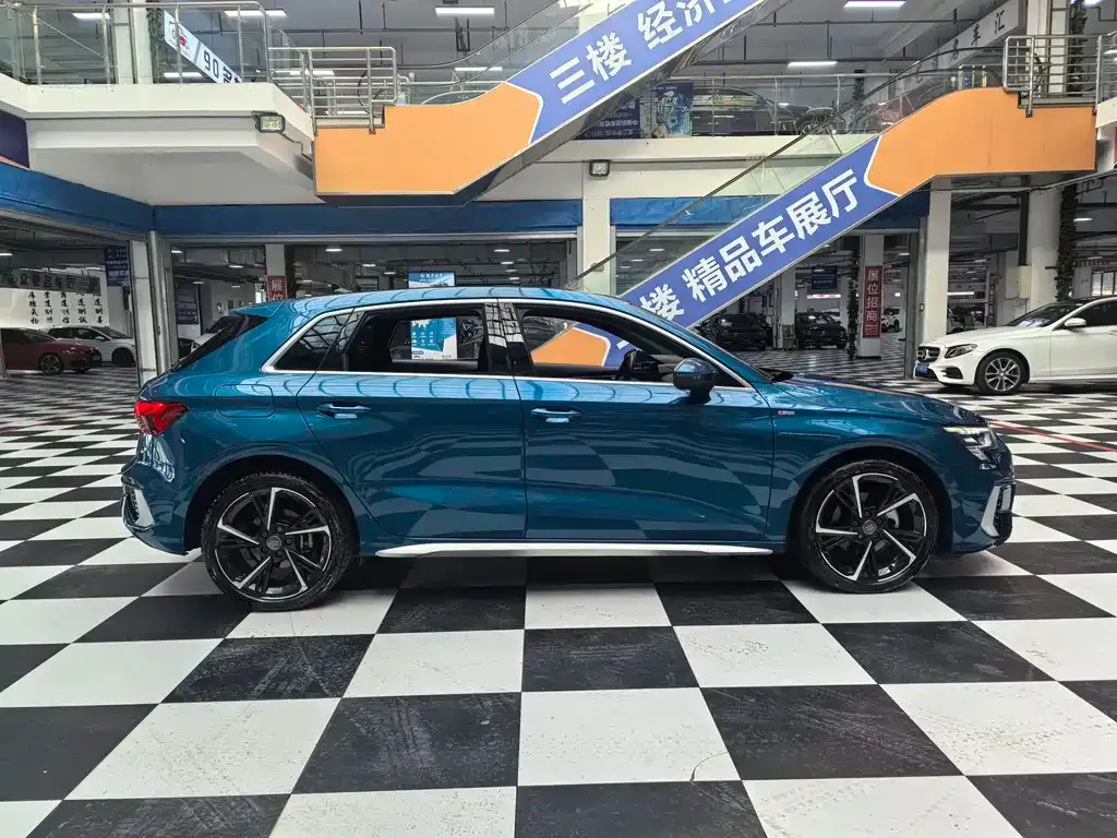 Audi A3 2022 из CN, фото 8