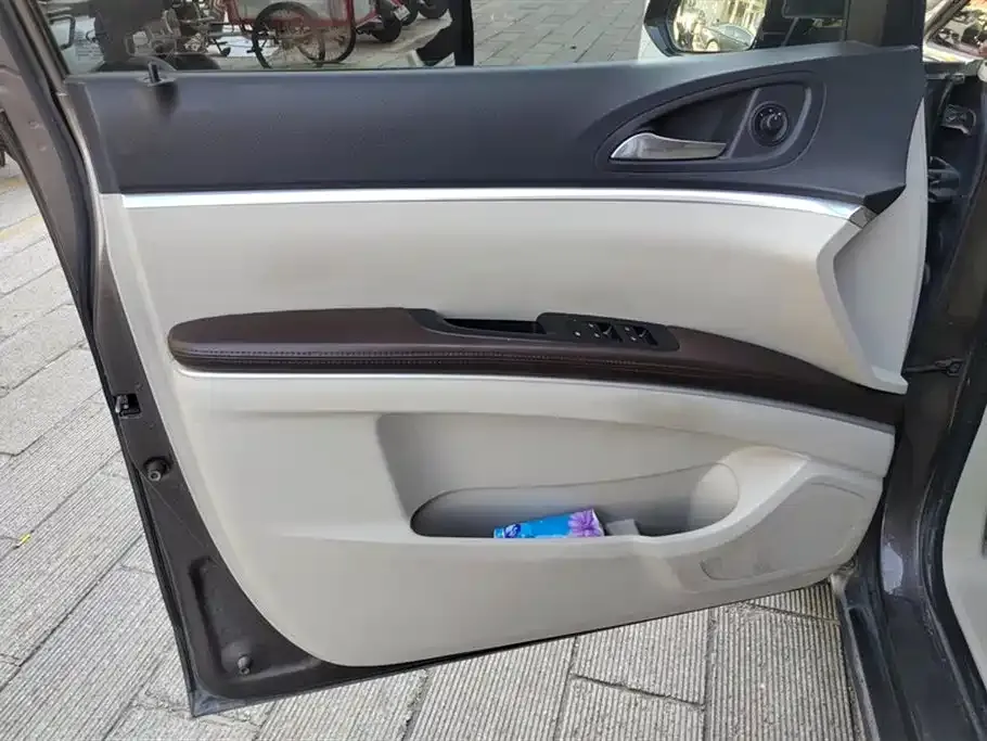 Buick GL8 2021 из CN, фото 6