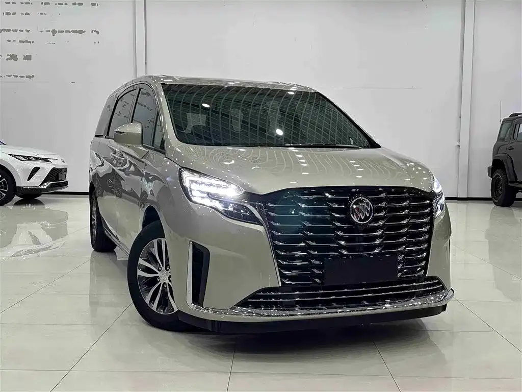 Buick GL8 2023 из CN, фото 2