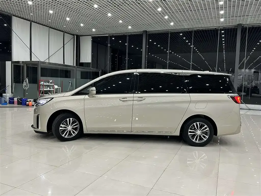 Buick GL8 2023 из CN, фото 8