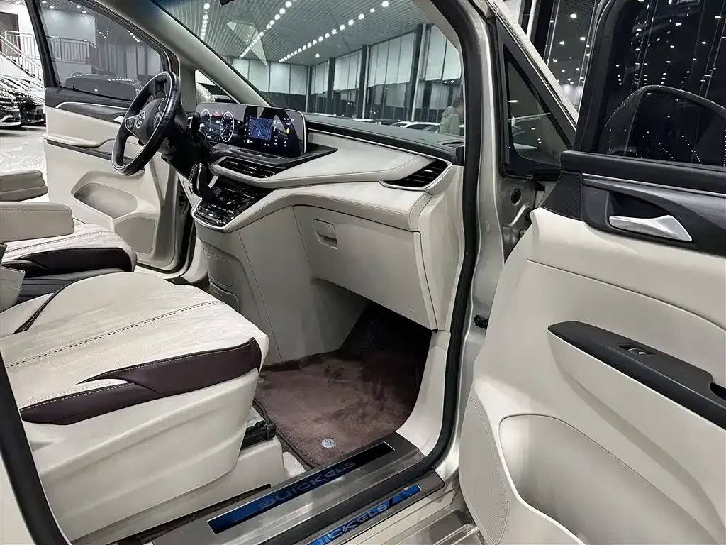 Buick GL8 2023 из CN, фото 7