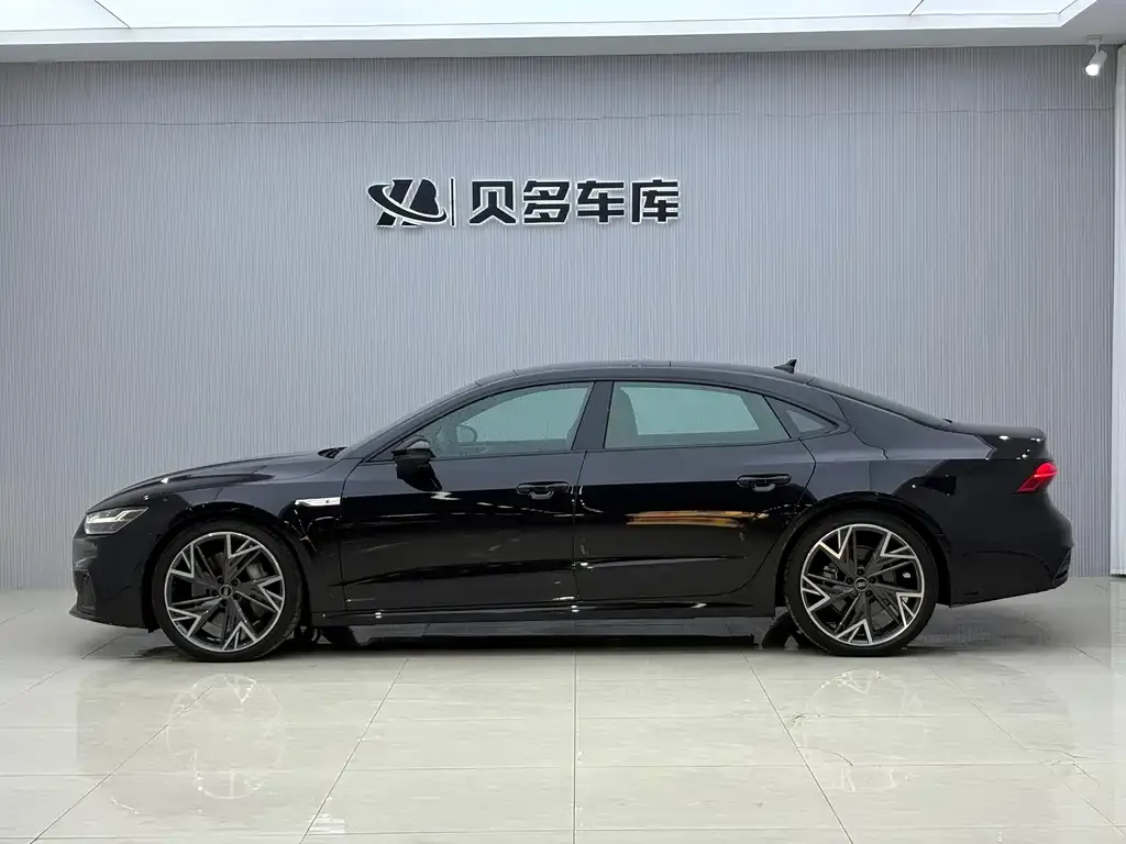 Audi A7L 2024 из CN, фото 4