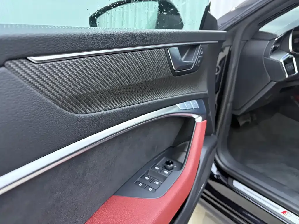 Audi A7L 2024 из CN, фото 5