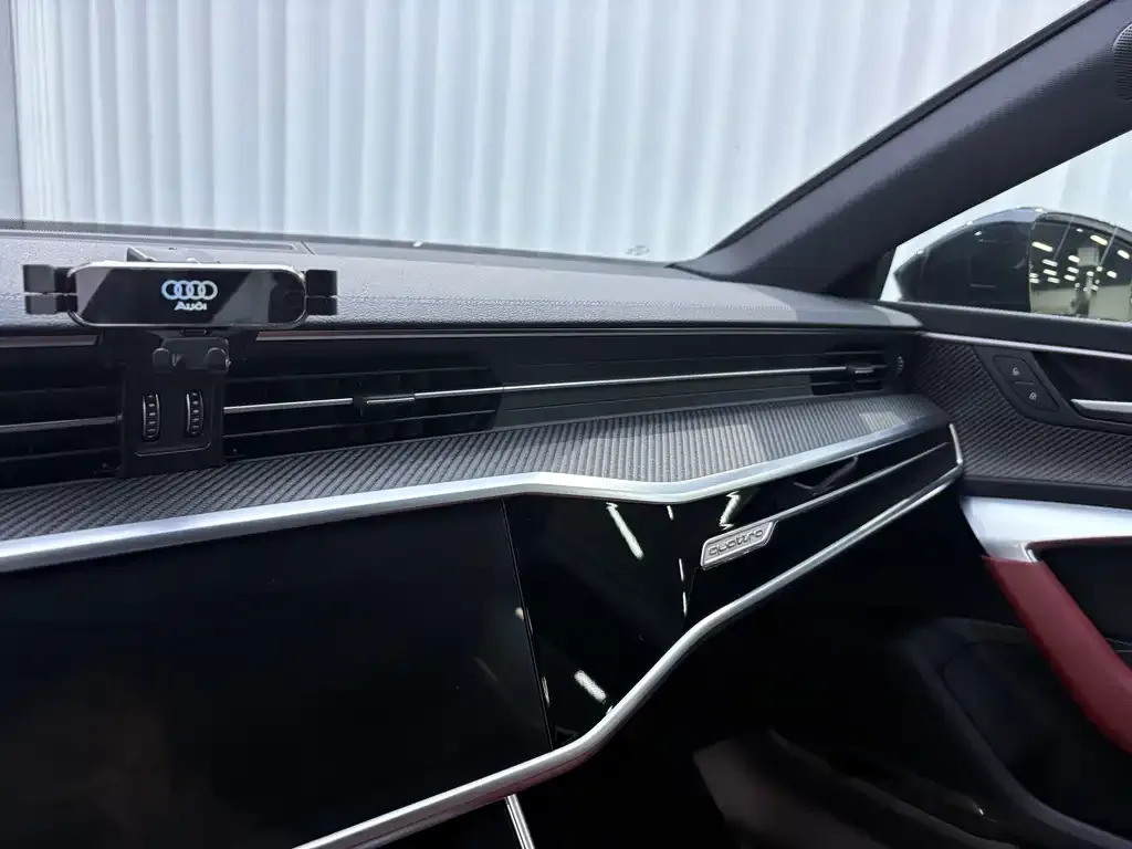 Audi A7L 2024 из CN, фото 3