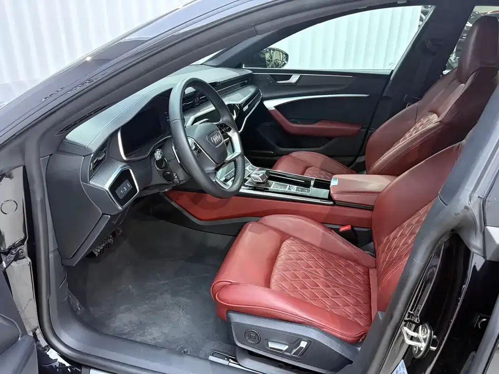 Audi A7L 2024 из CN, фото 10