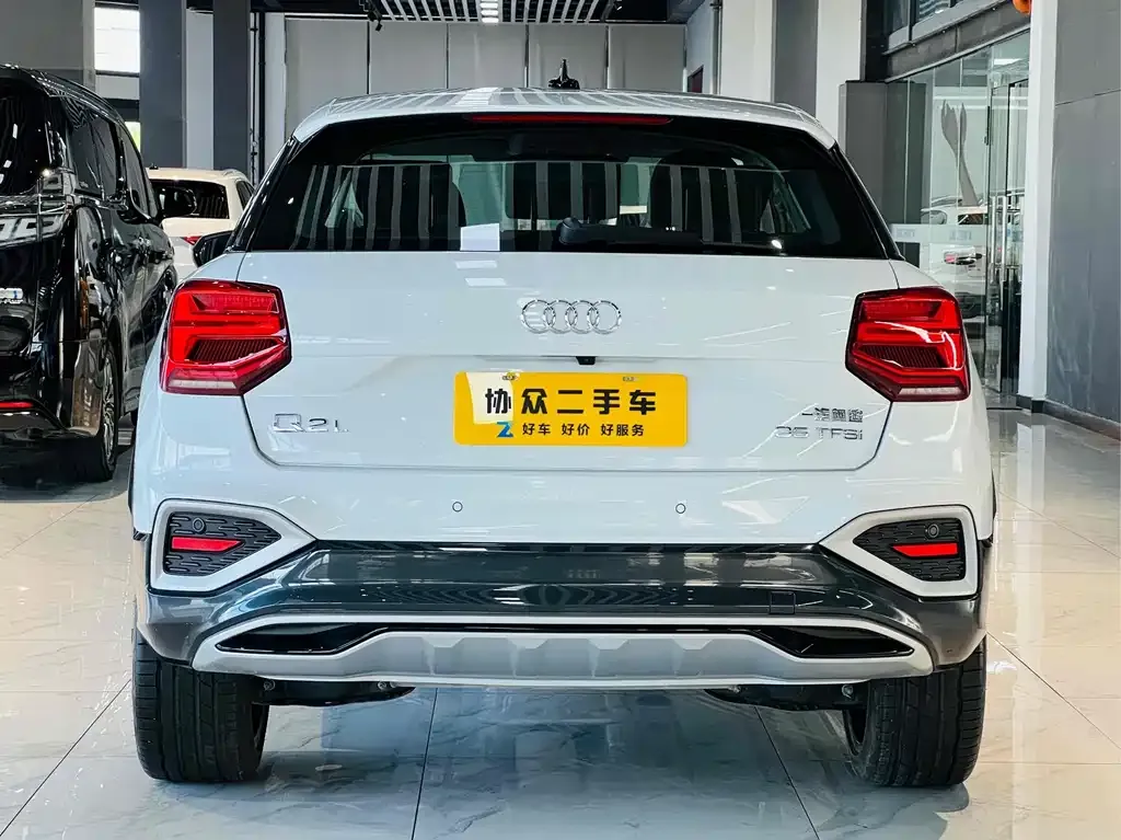 Audi Q2L 2023 из CN, фото 4