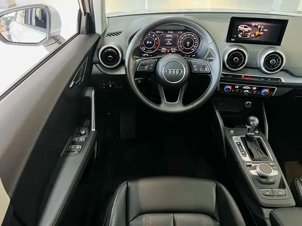 Audi Q2L 2023 из CN, фото 6