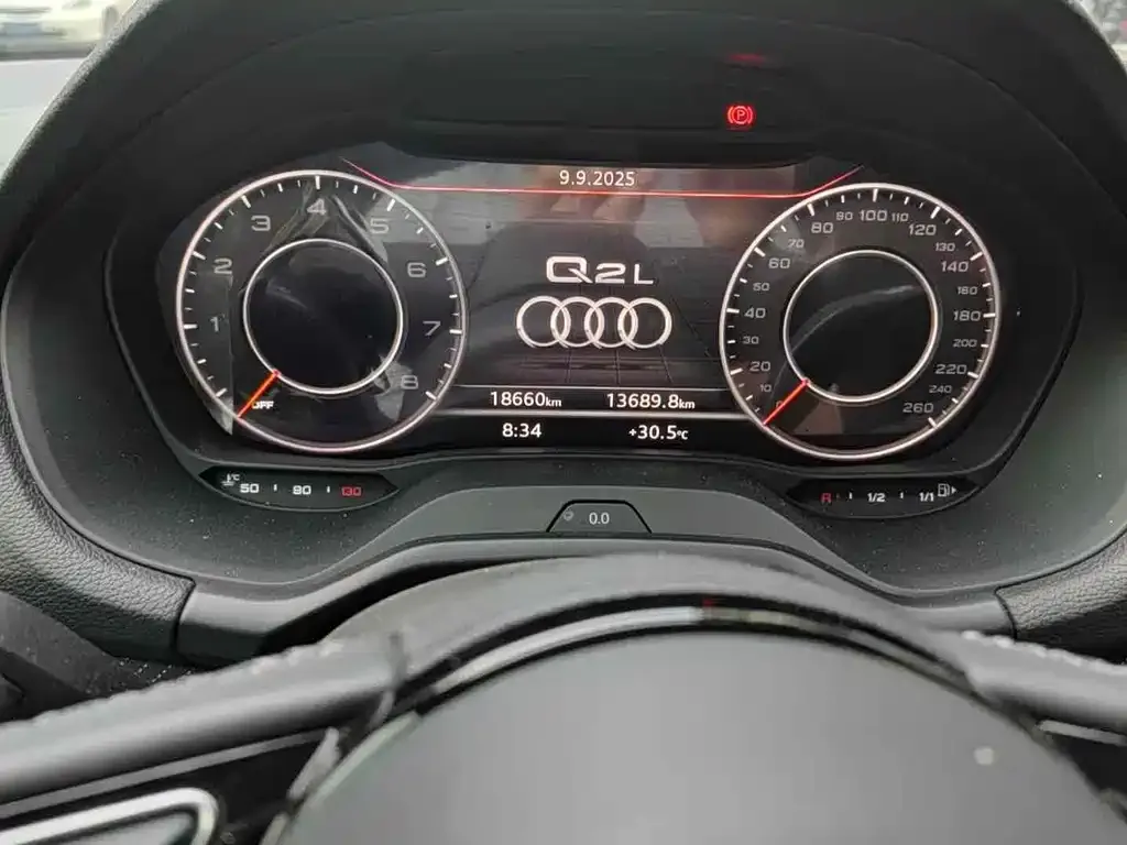 Audi Q2L 2023 из CN, фото 5