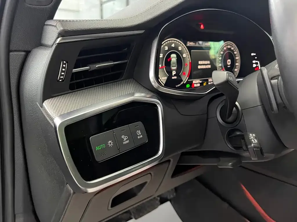 Audi A6L 2021 из CN, фото 7